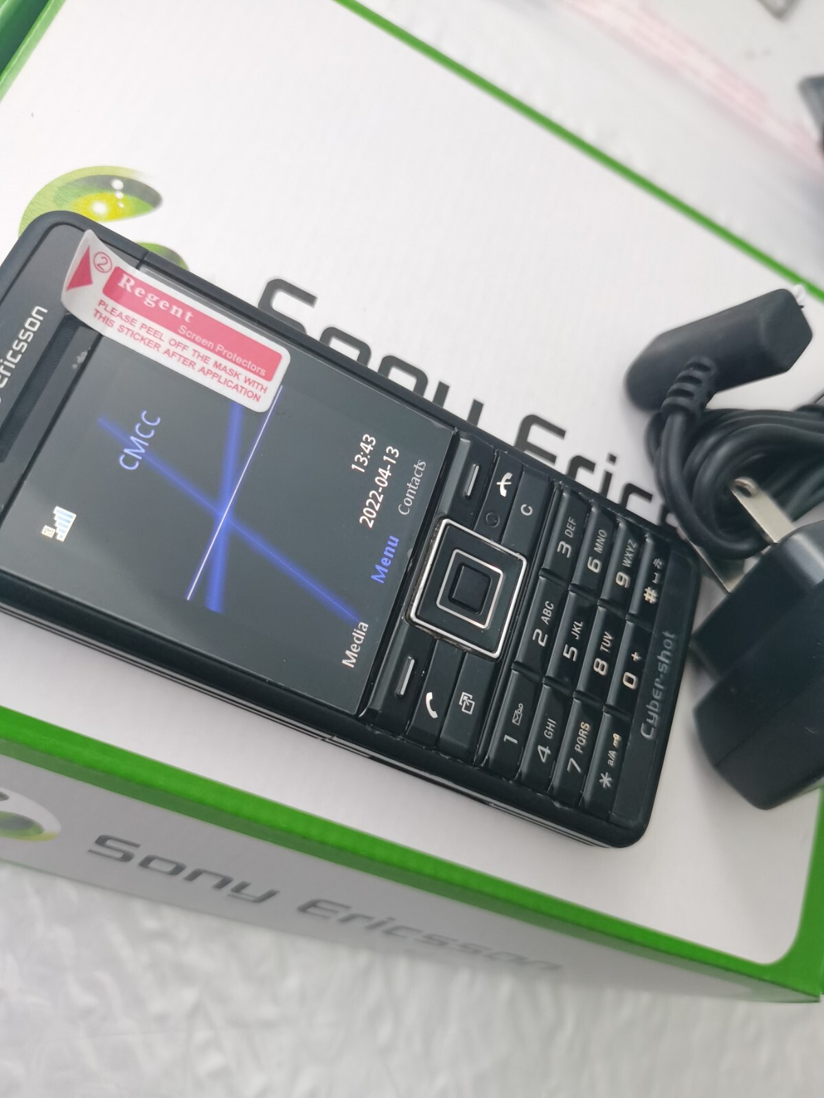Sony Ericsson C902 - Swift black (Unlocked) Cellular Phone 160 MB - Image 3
