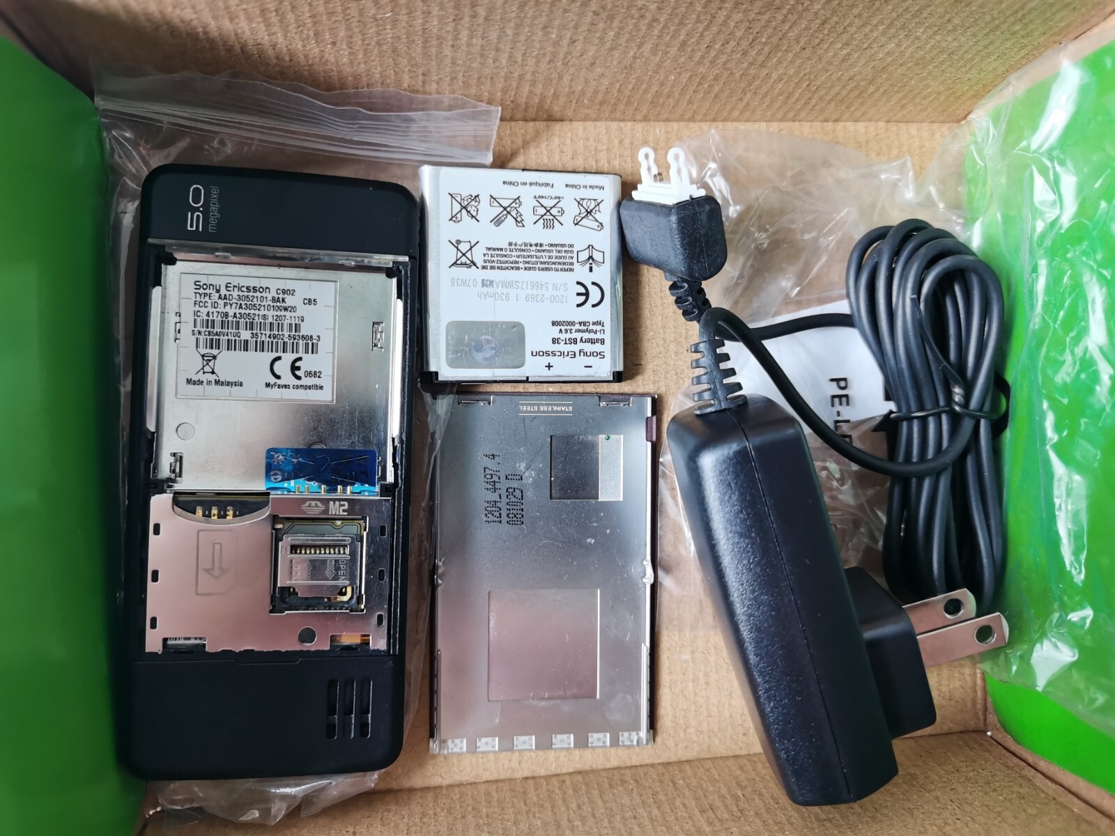 Sony Ericsson C902 - Swift black (Unlocked) Cellular Phone 160 MB - Image 9