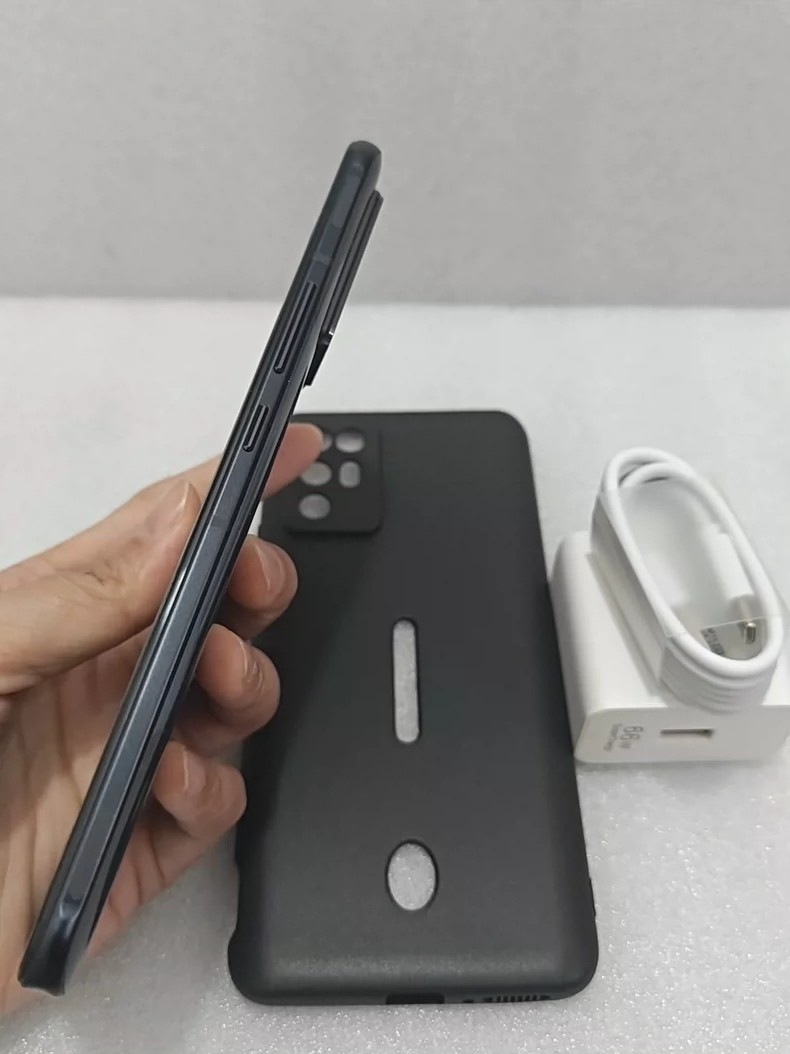 ZTE nubia RedMagic 6R 6.67" 64MP Qualcomm Snapdragon 888 5G 128GB/256GB Global storage 128GB 8GB RAM colors Black - Image 3