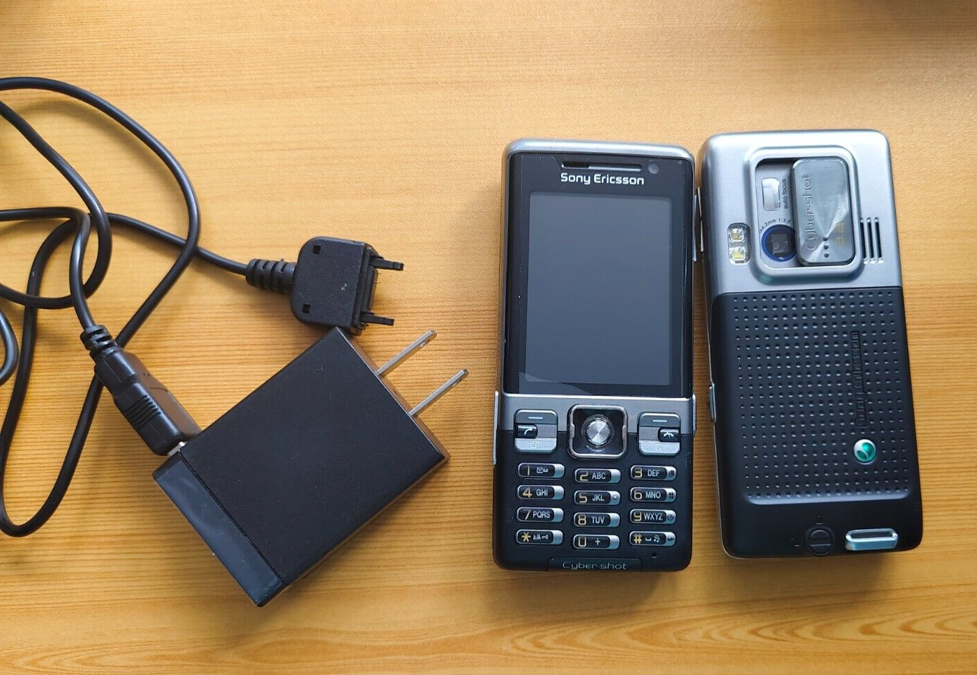 Sony Ericsson C702 Very Rare - For Collectors - Unlocked 150 MB Color Black - Image 7