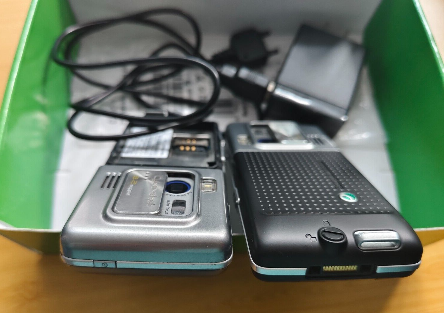 Sony Ericsson C702 Very Rare - For Collectors - Unlocked 150 MB Color Black - Image 8