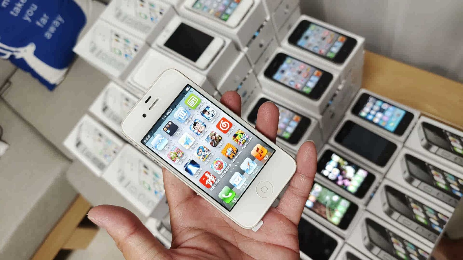 π± Apple iPhone 4 4s 8/16/32GB - Unlocked Grade A Condition IOS smartphone π± Model Apple iPhone 4s Storage Capacity 32 GB