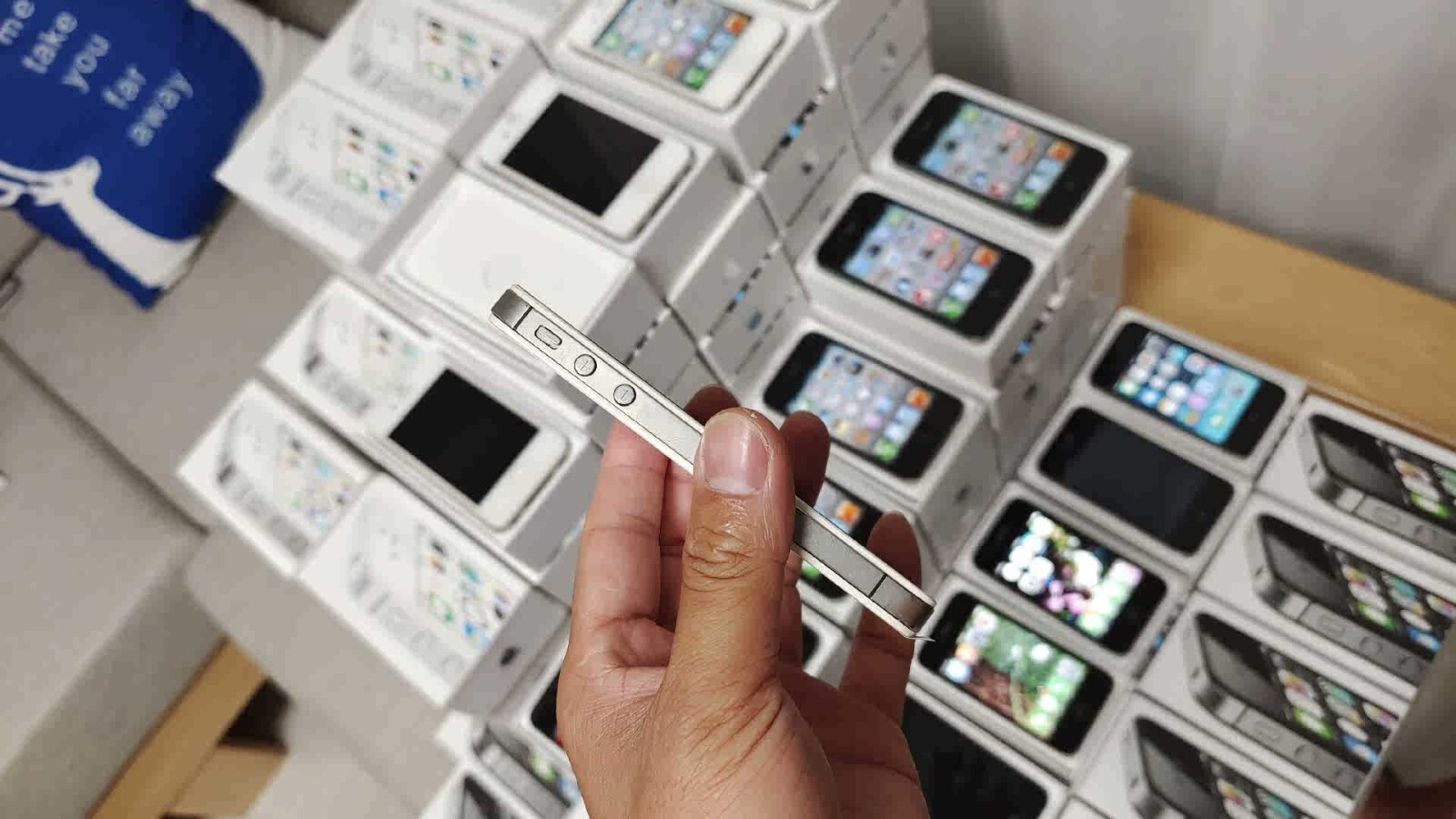 π± Apple iPhone 4 4s 8/16/32GB - Unlocked Grade A Condition IOS smartphone π± Model Apple iPhone 4s Storage Capacity 32 GB - Image 3