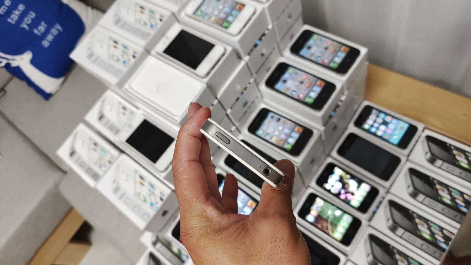 π± Apple iPhone 4 4s 8/16/32GB - Unlocked Grade A Condition IOS smartphone π± Model Apple iPhone 4s Storage Capacity 32 GB - Image 5