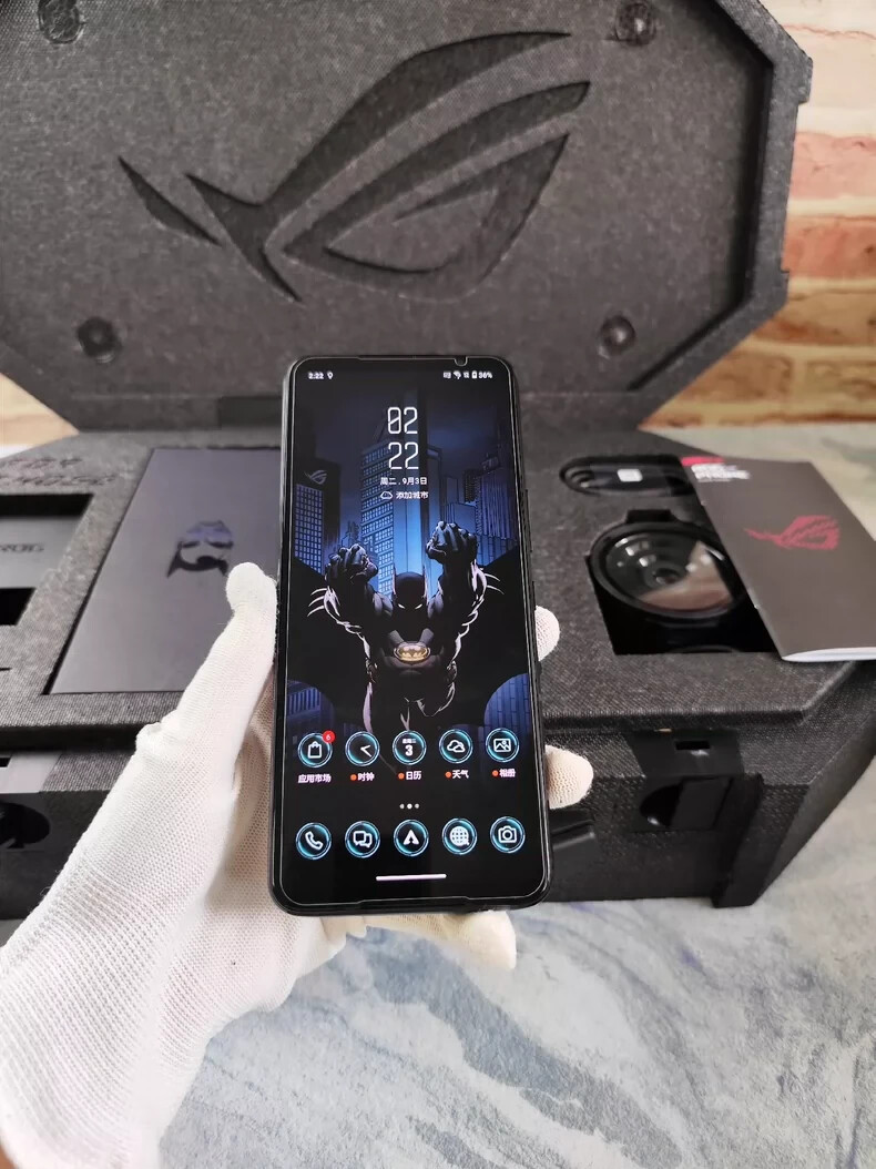Bargain “Batman ” Edition Asus ROG Phone 6 12+256GB Unlocked Gaming Phone Model Number Batman Limited Edition - Image 6