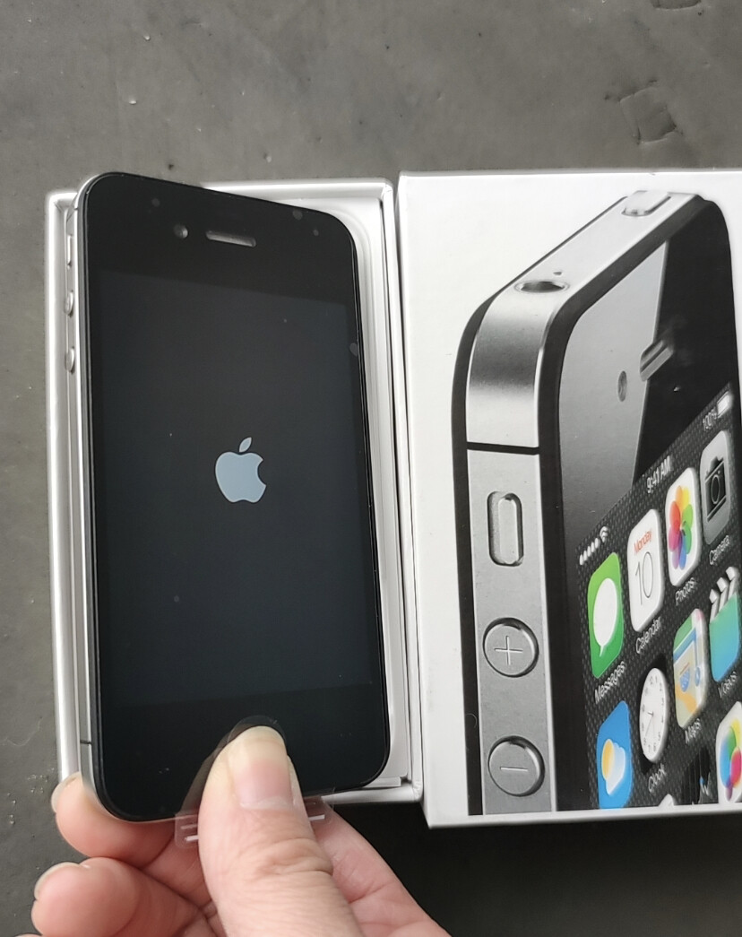 Apple iPhone 4 4S -8/16/32/64 GB iOS 3G WIFI Smartphone Model Apple iPhone 4s Storage Capacity 32 GB - Image 6