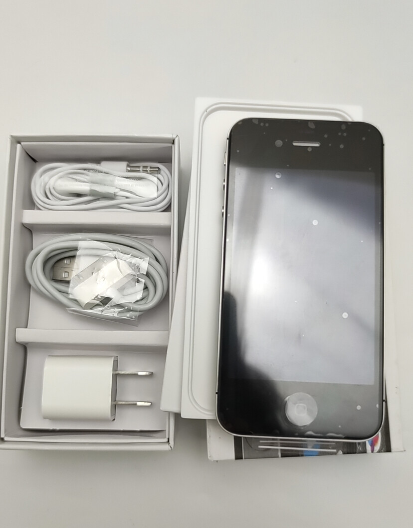 Apple iPhone 4 4S -8/16/32/64 GB iOS 3G WIFI Smartphone Model Apple iPhone 4s Storage Capacity 32 GB - Image 8