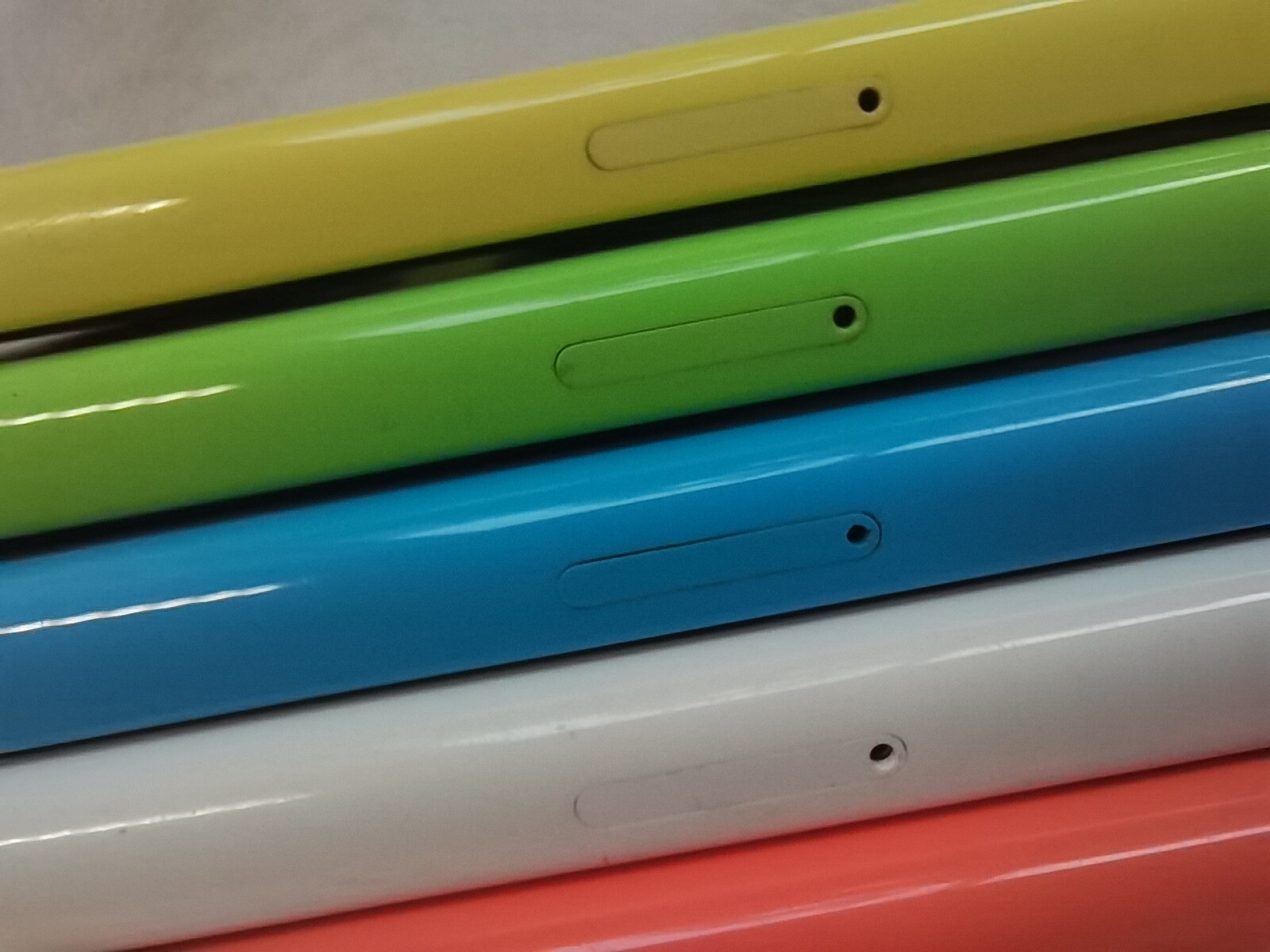 Tested work 100% Apple iPhone 5c - 8/16/32GB - random color Color Green Storage Capacity 8 GB - Image 10