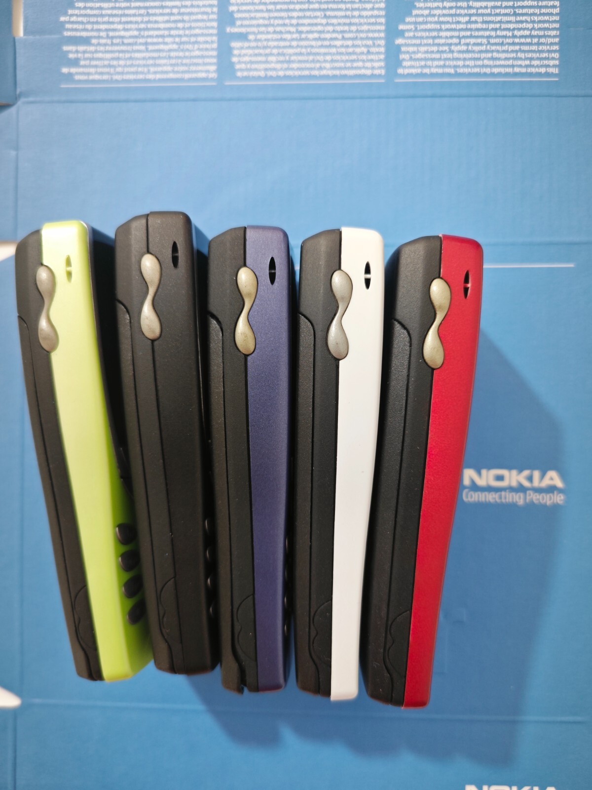 Nokia 8210 2G - Image 3