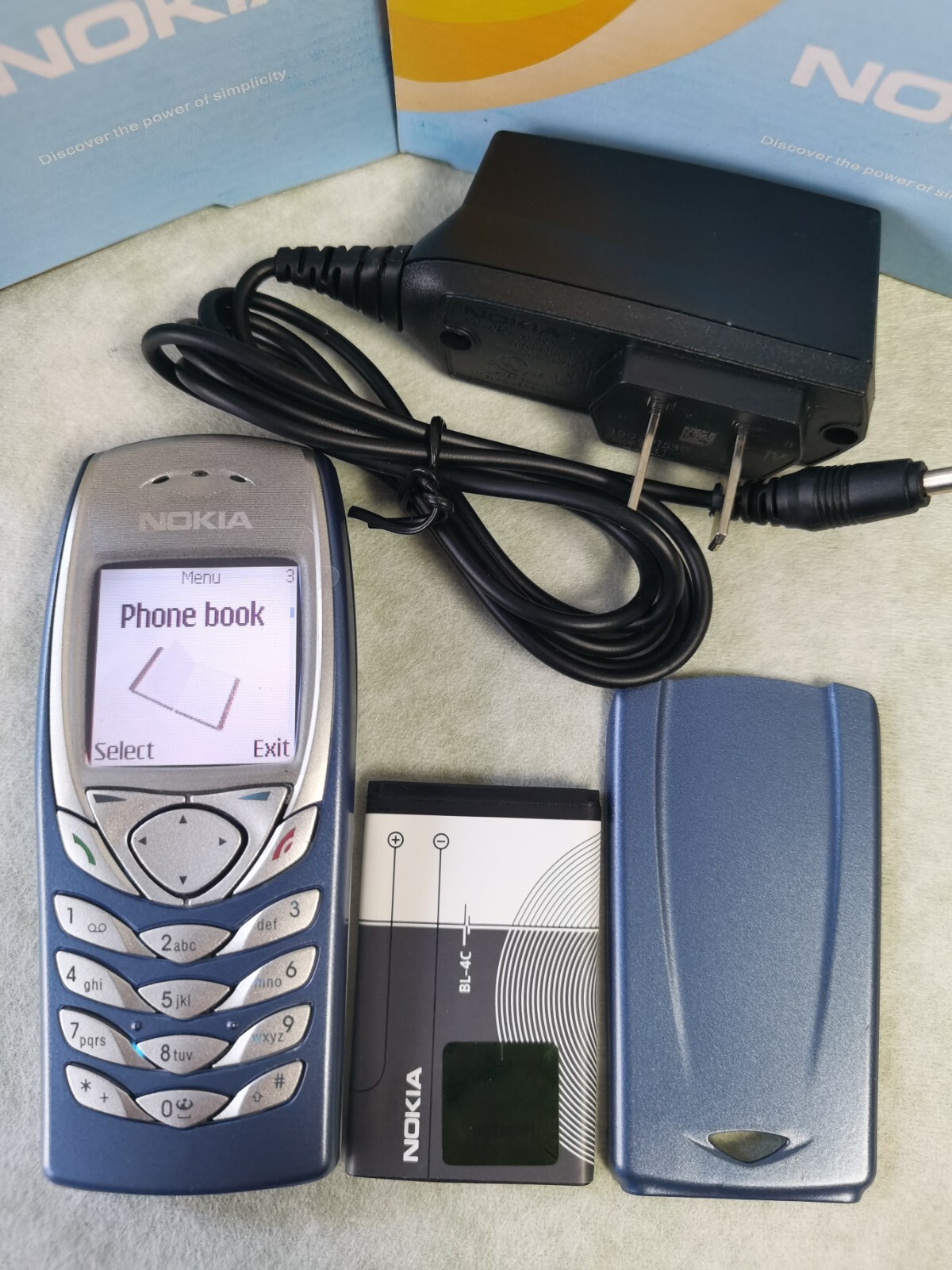 Nokia 6100 - blue (Unlocked) Original Mobile Phone - Image 2