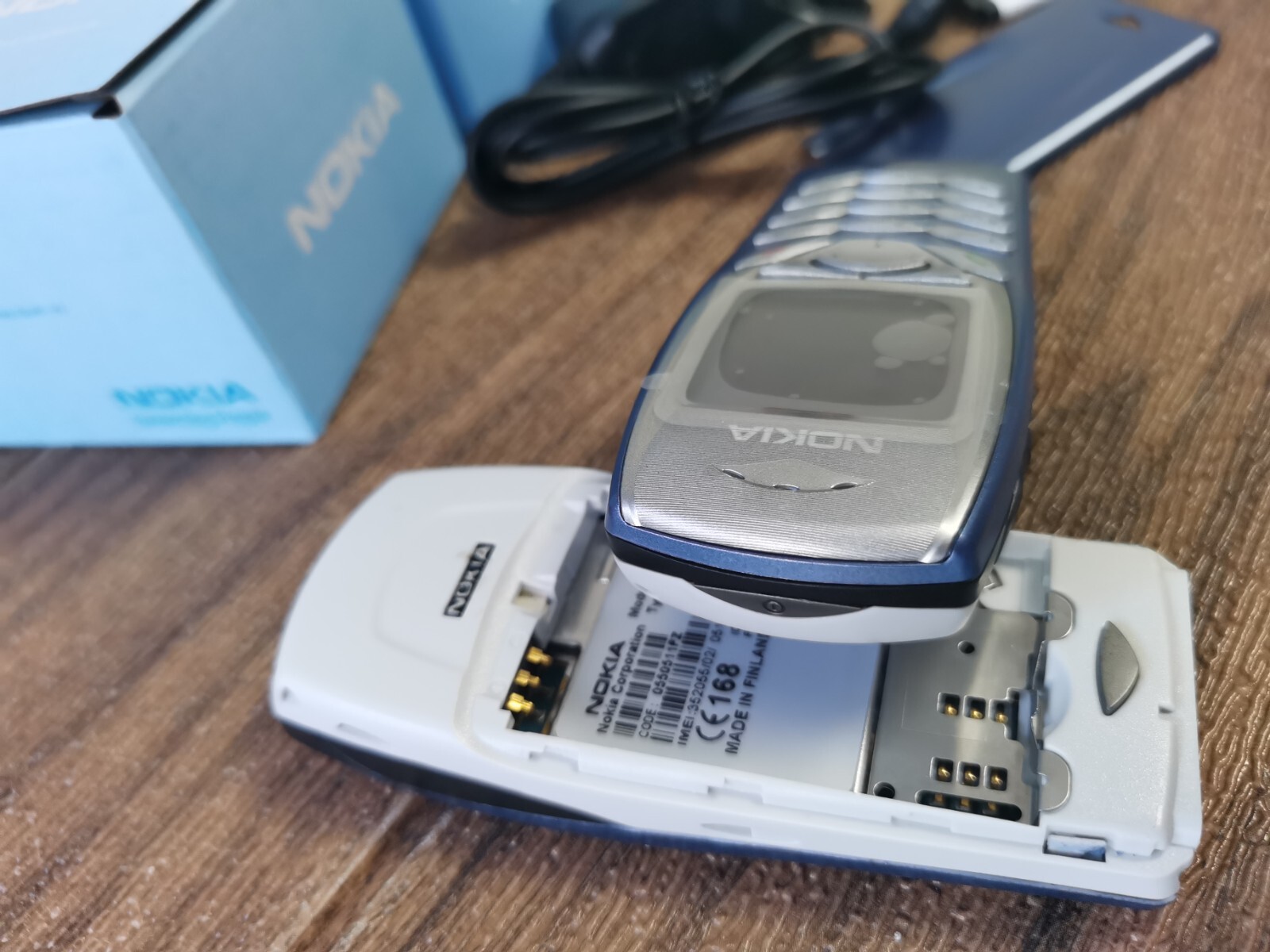 Nokia 6100 - blue (Unlocked) Original Mobile Phone - Image 12