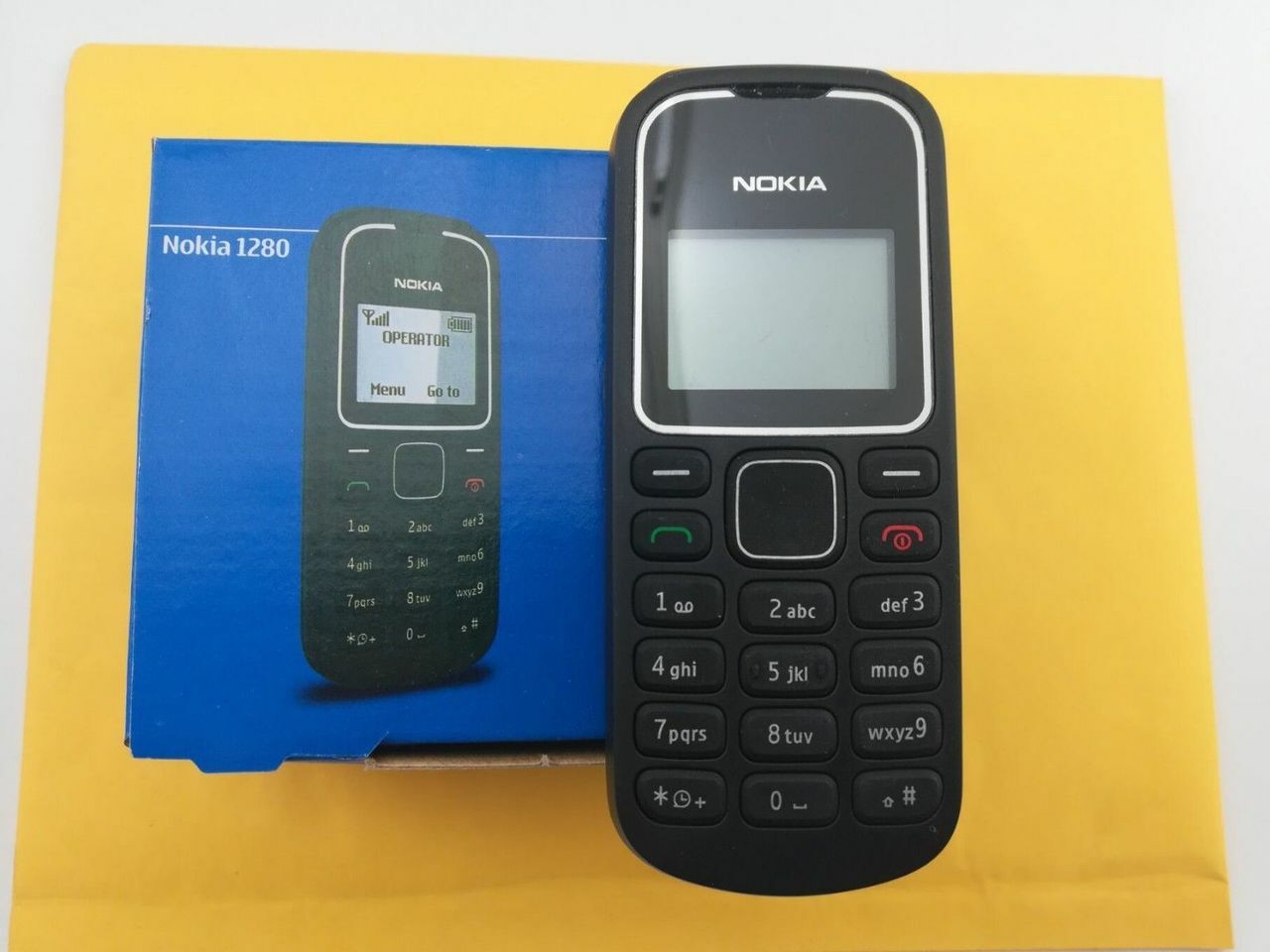 Nokia 1280 - Black (Unlocked) Cellular Phone - Image 5