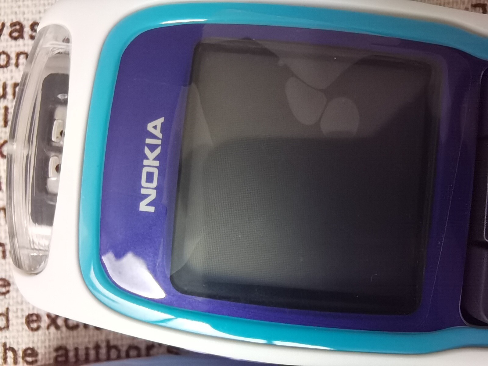 Nokia 3220 white blue red unlocked work with all sim cards keyboard phone - Image 11