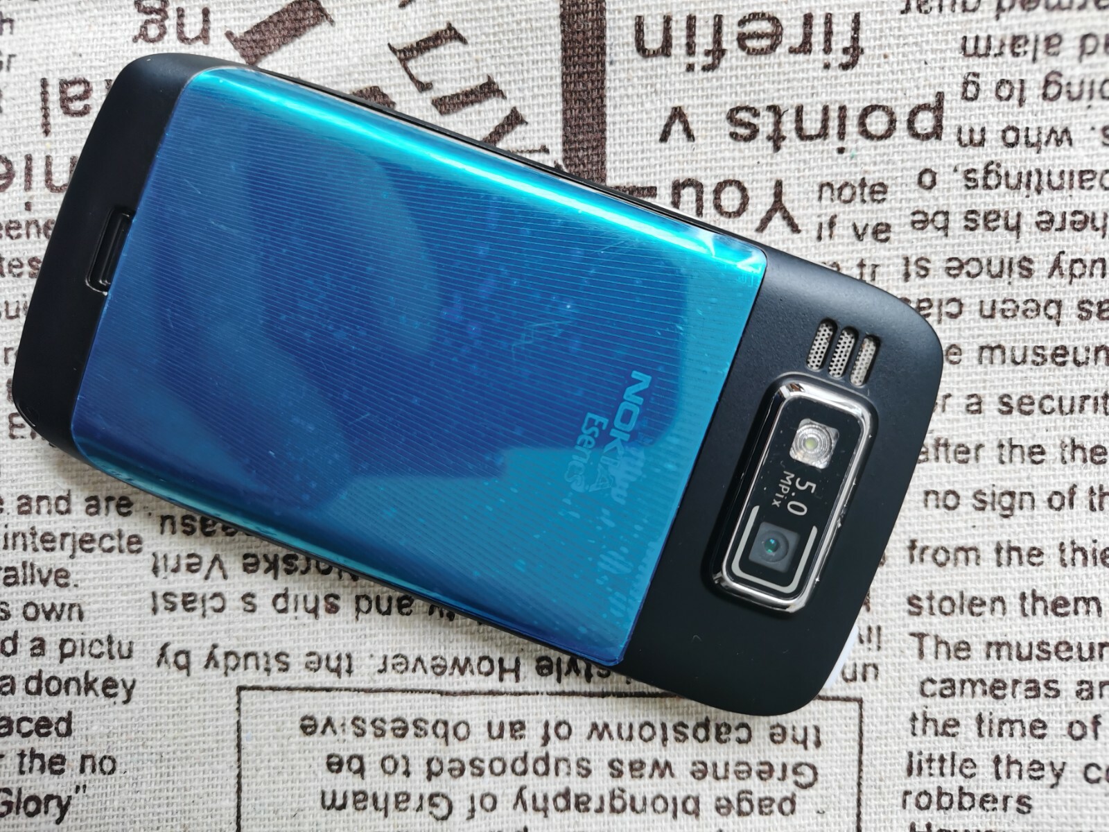 Nokia E Series E72 - Black (Unlocked) Smartphone - Image 5