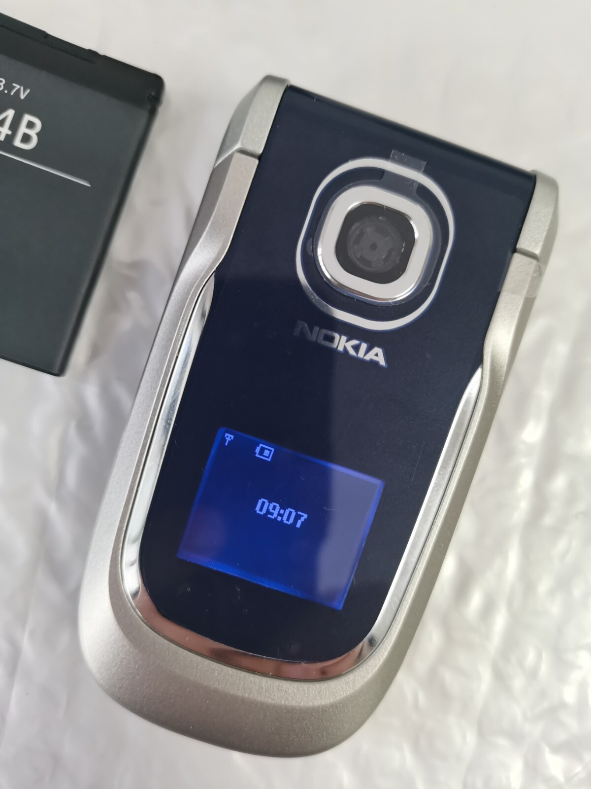 ORIGINAL Nokia 2760 Blue 100% UNLOCKED Flip Cell phone GSM 900 / 1800 GSM Phone