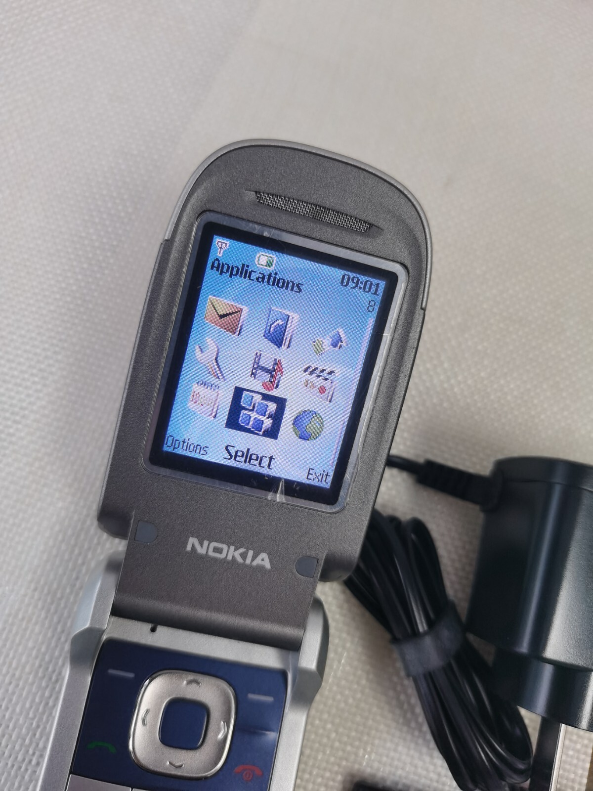 ORIGINAL Nokia 2760 Blue 100% UNLOCKED Flip Cell phone GSM 900 / 1800 GSM Phone - Image 4